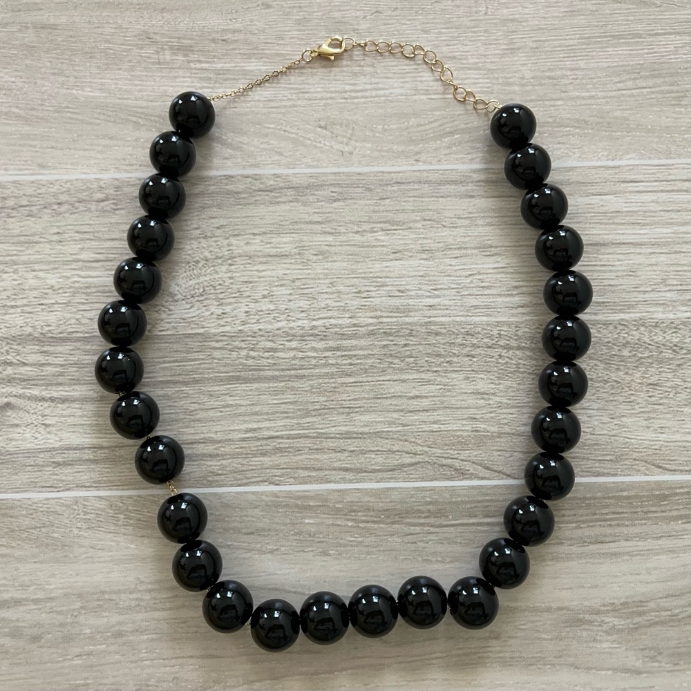 Elegant Black Beaded Classic Necklace